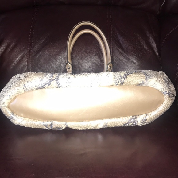 Large Coach Purse - Picture 4 of 9